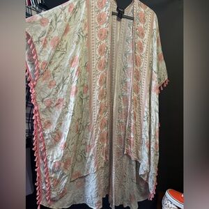 Gigio Floral Kimono with Tassels
